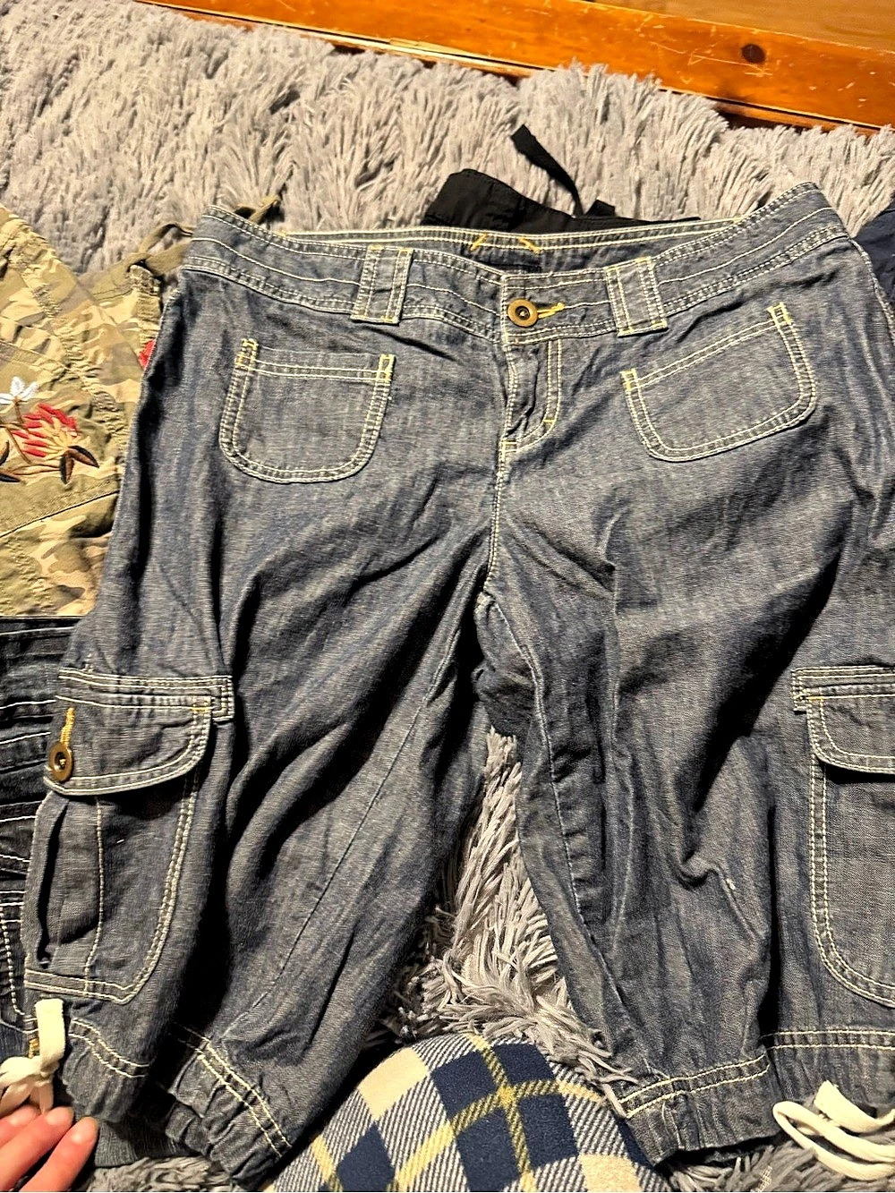 5 pairs Tommy Hilfiger Cargo Capris Blue & Black Size 10 & shorts